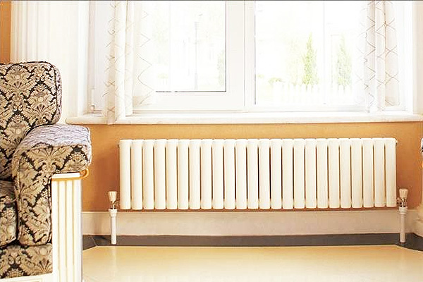 河南洛陽一辦公樓供暖用電熱水鍋爐